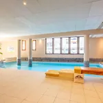 Centre Saint-lary Avec Piscine, Sauna Et Parking - Fr-1-296-425 Saint-Lary-Soulan