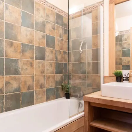 Apartment Centre Saint-lary Avec Piscine, Sauna Et Parking - Fr-1-296-425 Saint-Lary-Soulan