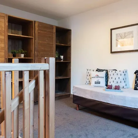 Centre Saint-lary Avec Piscine, Sauna Et Parking - Fr-1-296-425 Apartment *