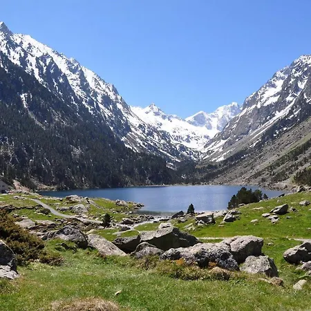 Centre Saint-lary Avec Piscine, Sauna Et Parking - Fr-1-296-425
