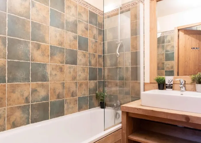 Appartamento Centre Saint-lary Avec Piscine, Sauna Et Parking - Fr-1-296-425 Saint-Lary-Soulan